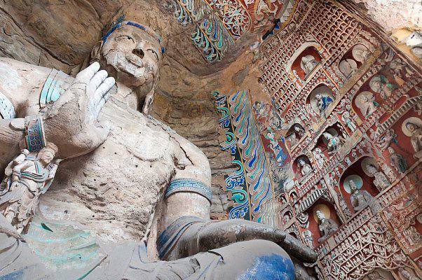 Lunmýn – komplex buddhistických jeskynních chrámů v čínské provincii HenanSpolu s Mogao a ...