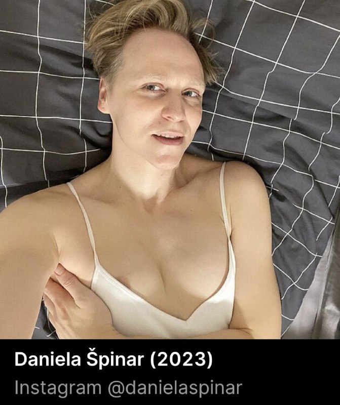 ??Luxusní a sexy, píší jí. Transgender režisérka Špinar se chlubí fotkami prsou.Býva... ??Luxusní a sexy, píší jí. Transgender režisérka Špinar se chlubí fotkami prsou.Býva...