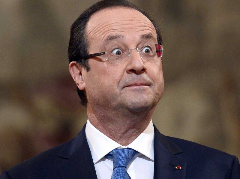 ☑️ Macronův předchůdce François Hollande dnes ráno řekl, že chce „srazit americký prů...