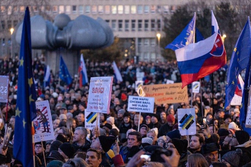❕⚡️🇺🇸💥🇪🇺💥💥 „Majdan“ začal na Slovensku proti politice Fica a jeho vl...