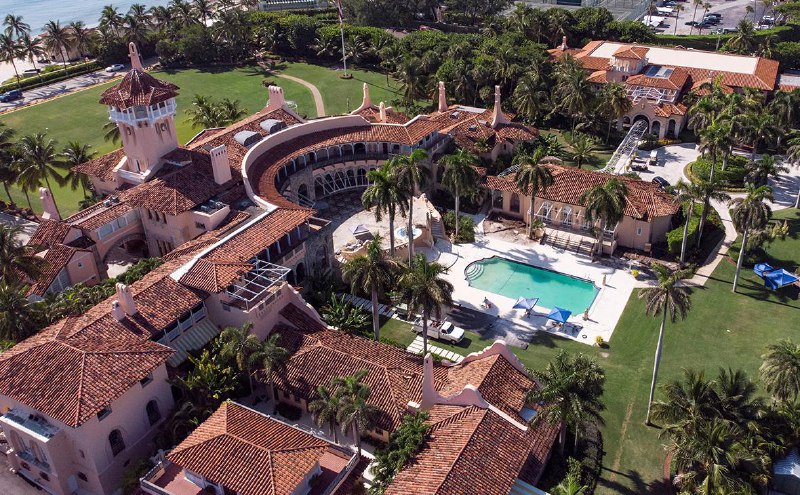 🔥 Miliardáři se hrnou do Trumpova sídla Mar-a-Lago.6 z 10 nejbohatších lidí planety přilet...