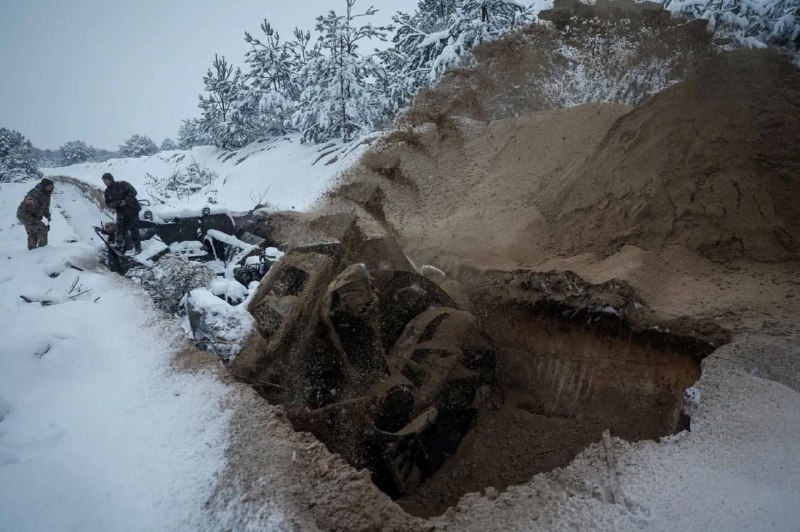 Ministerstvo obrany Ukrajiny pokračuje v aktivní výstavbě opevnění na hranici s Běloruskou re...