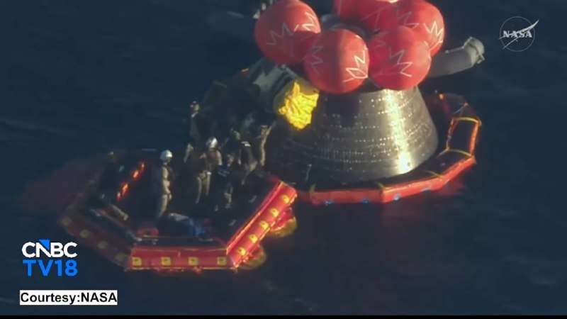 Mise „Artemida-2“ je ukončena. Loď „Orion“ se vrátila na Zemi.Loď „Orion“, poslední... Mise „Artemida-2“ je ukončena. Loď „Orion“ se vrátila na Zemi.Loď „Orion“, poslední...