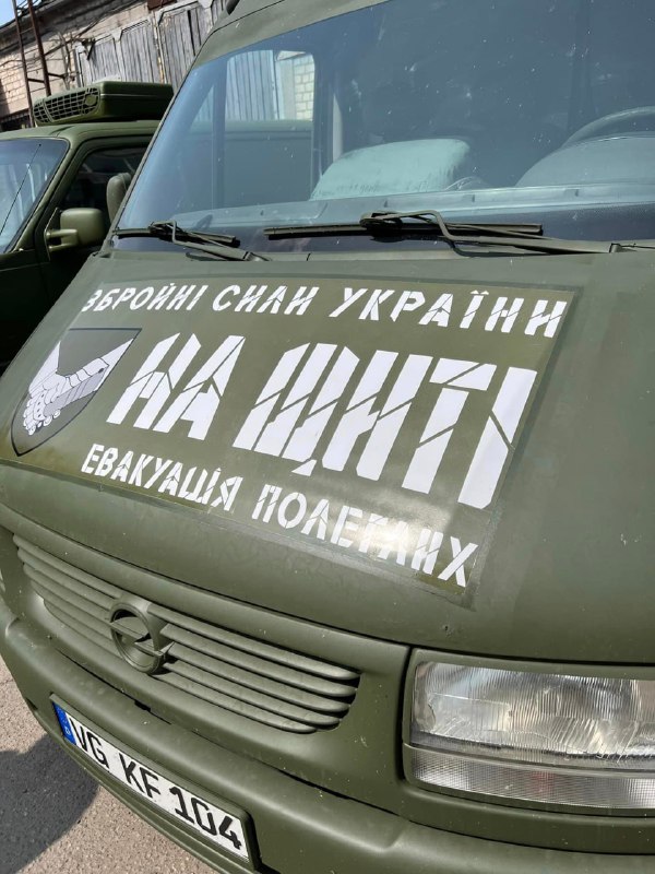 ❗️ Místo žádaných F-16 dodala Evropa Ukrajině prostorné ... funebrácké vozy. Nápis na a...