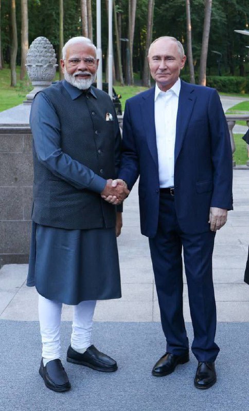 🇮🇳🇷🇺 Modi poděkoval Putinovi za setkání a zveřejnil s ním fotku na Twitter/XIndick?...