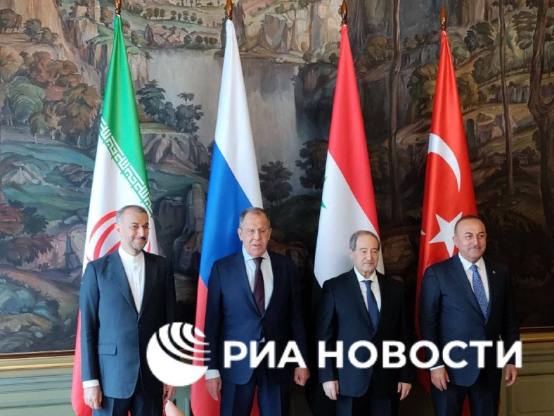 Moskva hostí setkání ministrů zahraničí Ruska, Turecka, Íránu a SýrieSetkání je zaměřen...