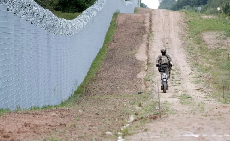 🇵🇱🇧🇾Na východní hranici NATO s&nbsp;Běloruskem hrozí nová železná opona.Litva v&n...