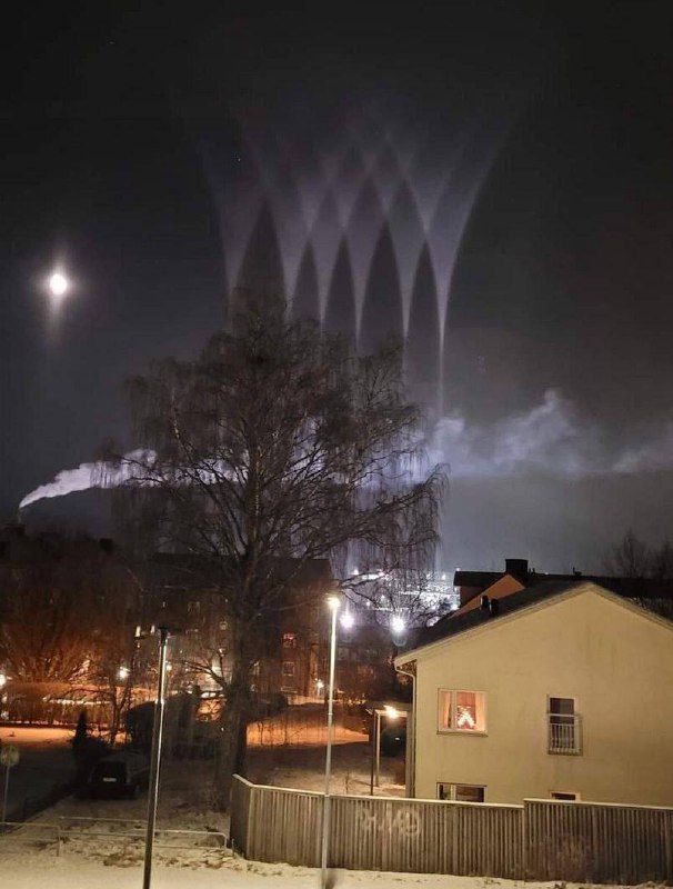 😀 NÁPLŇOVÉ PILÍŘE, Borås - Västergötland 🇸🇪Švédsko 5•12•2023Včera v noci se ...