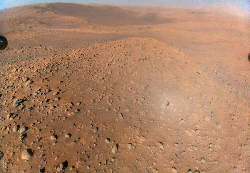 🪐📸NASA uveřejnila fotografie marťanské krajiny pořízené z vesmírného vrtulníku.Přís...