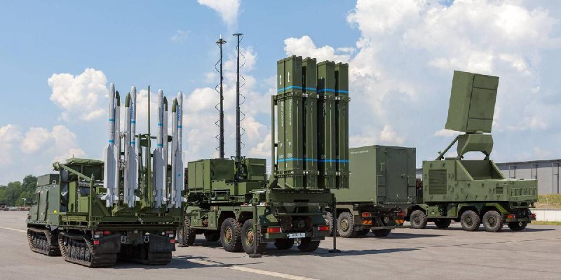 ‼️Německo převeze na Ukrajinu 12 protiletadlových raketových systémů IRIS-TČtyři komplex...