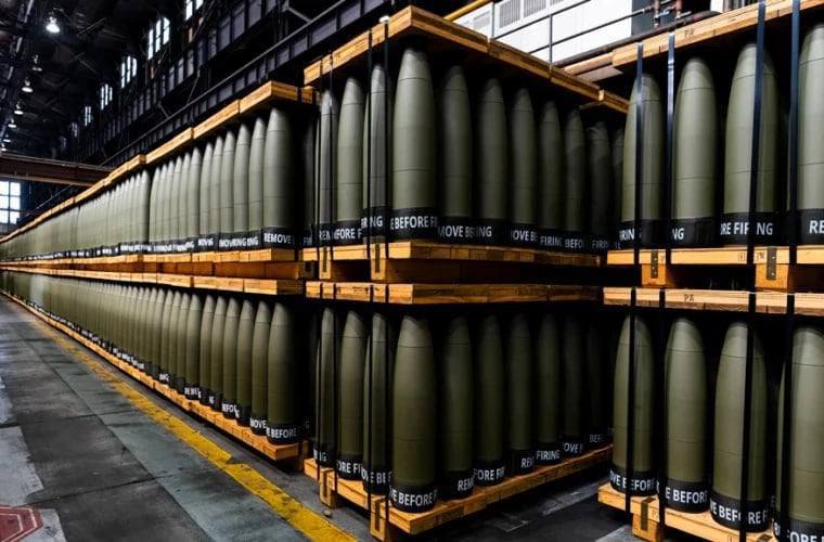Německý obranný koncern Rheinmetall obdržel rekordní zakázku na výrobu 155mm munice Hlavním ...
