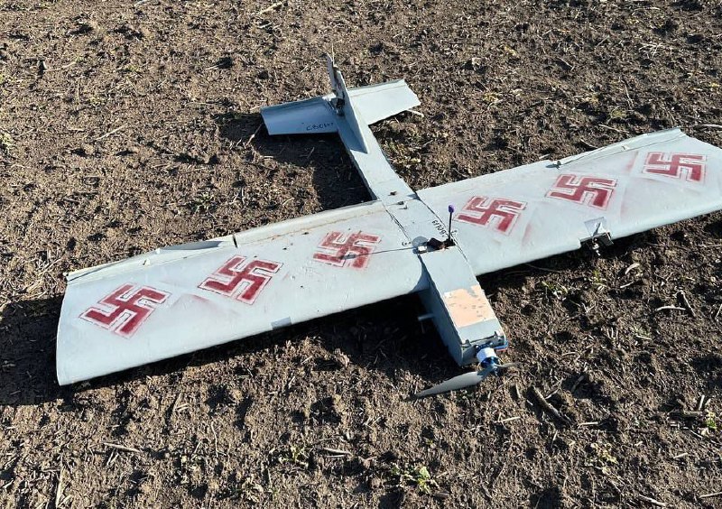 Nic zvláštního, jen nepřátelský dron sestřelený směrem na Záporoží. Hákový kříž apl...