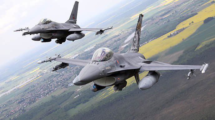 🐦‍⬛️🇳🇴🇺🇦 Norsko daruje Ukrajině šest stíhaček F-16"Naším cílem je z...