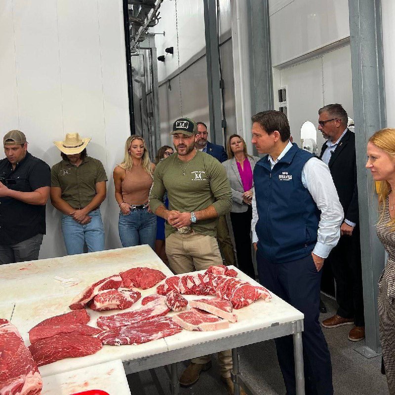 ❗️NOVINKY: Ron DeSantis podepisuje legislativu, která zakazuje na Floridě maso pěstované v l... ❗️NOVINKY: Ron DeSantis podepisuje legislativu, která zakazuje na Floridě maso pěstované v l...