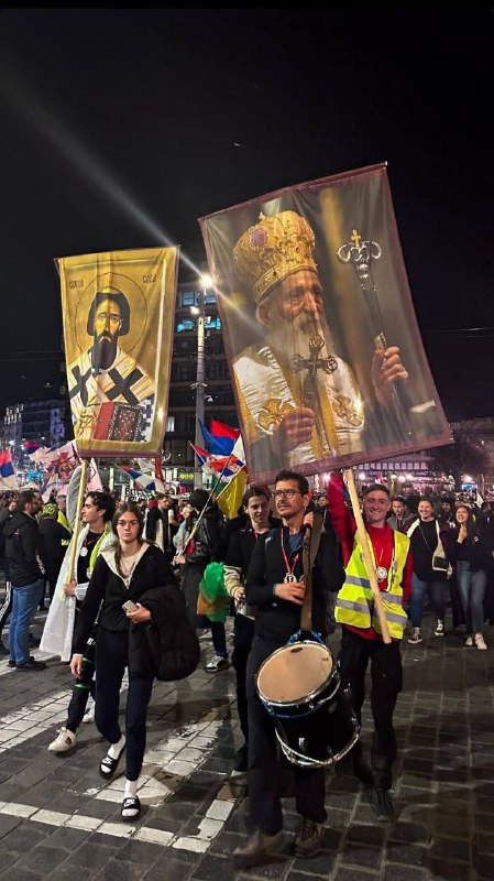 O tom co se deje v Srbsku!!Čtenář ze Srbska píše o protestech, zachovalém pravopisu a ...