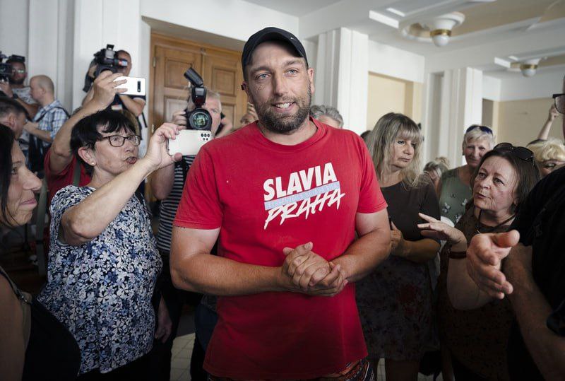 🇨🇿Odsouzený Čermák, který se vyhýbá vězení, podal dovolání k Nejvyššímu soudu. Me...