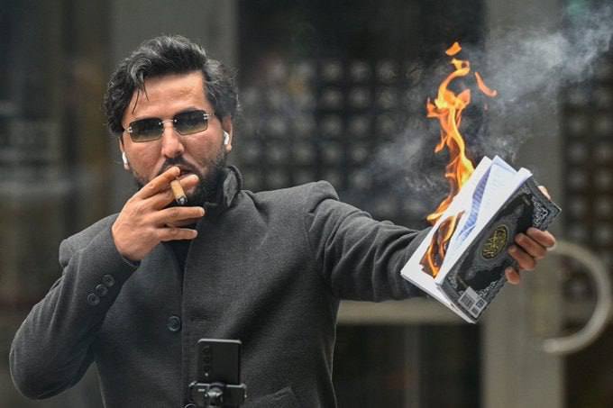 Organizátor pálení Koránu byl zabit ve Švédsku.Irácký migrant Salwan Momika byl nalezen se s...