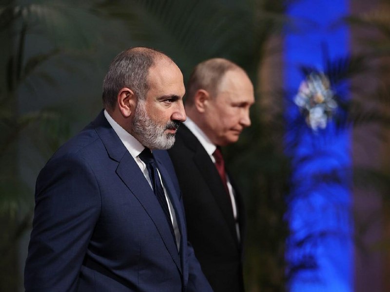 Pašinjan se rozhodl být přáteli s NATO a EU, a ne s MoskvouArménie a Francie dnes uzavřely doh...