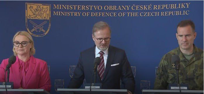 🇨🇿🇺🇦Petr Fiala: Česko do května poskytlo Ukrajině 24 tanků, 17 bojových vozidel pě...