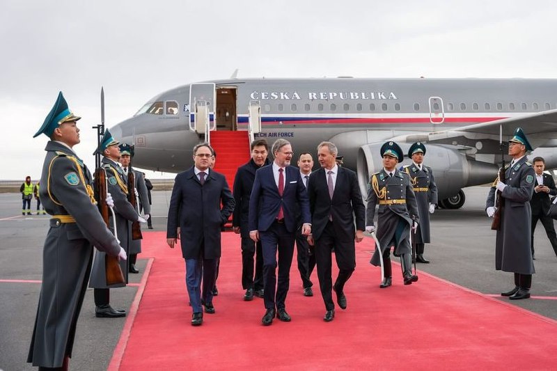 ❗️Petr Fiala se na sociální síti pochlubil, že dorazil do Kazachstánu.„Předposlední zas...