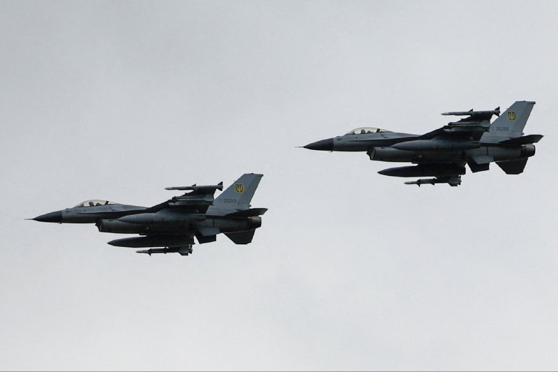 Podle prohlášení představitelů ukrajinských vzdušných sil stíhačky F-16, dodané západní...