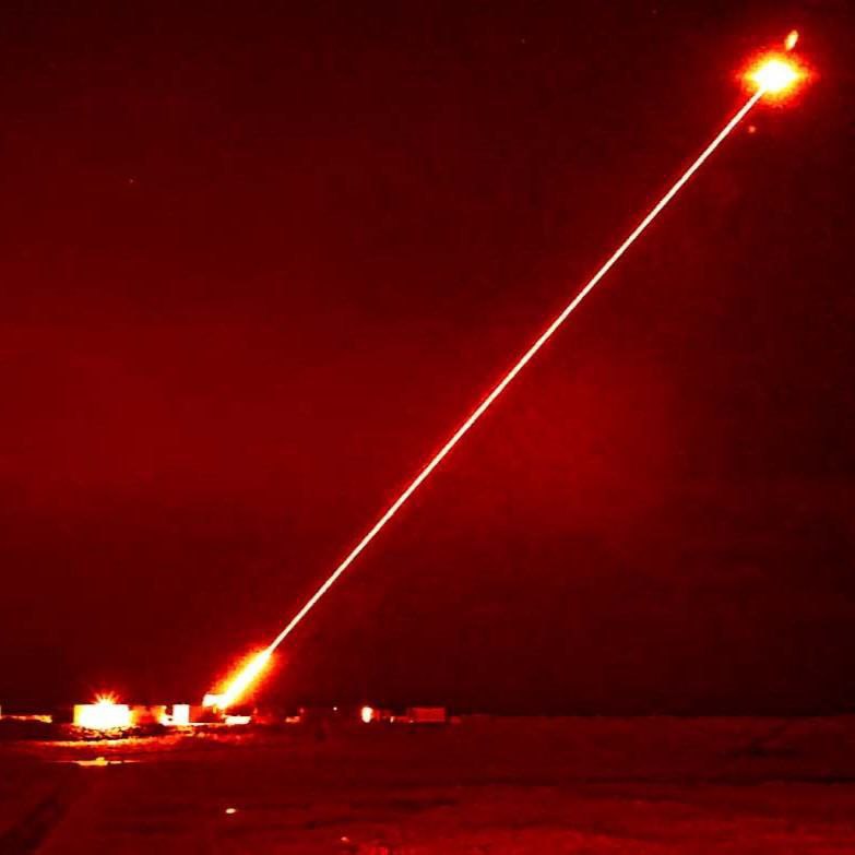 Poprvé při testování Velká Británie úspěšně použila výkonnou laserovou zbraň proti vzdu...