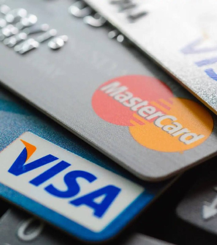 PRÁVĚ TEĎ: 🇺🇸 Prezident Trump říká, že zavádí 10% strop pro úrokové sazby u kreditn...