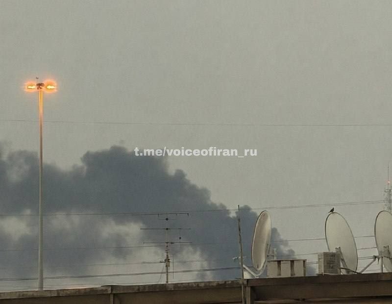 ⚡ Před několika minutami byla základna amerického námořnictva v Bahreinu napadena.🇮🇷 H...