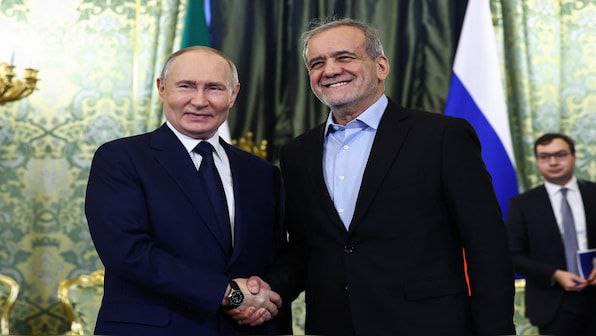 🇷🇺🇮🇷 Prezident Ruska Vladimir Putin telefonicky hovořil s prezidentem Íránu Masudem P... 🇷🇺🇮🇷 Prezident Ruska Vladimir Putin telefonicky hovořil s prezidentem Íránu Masudem P...
