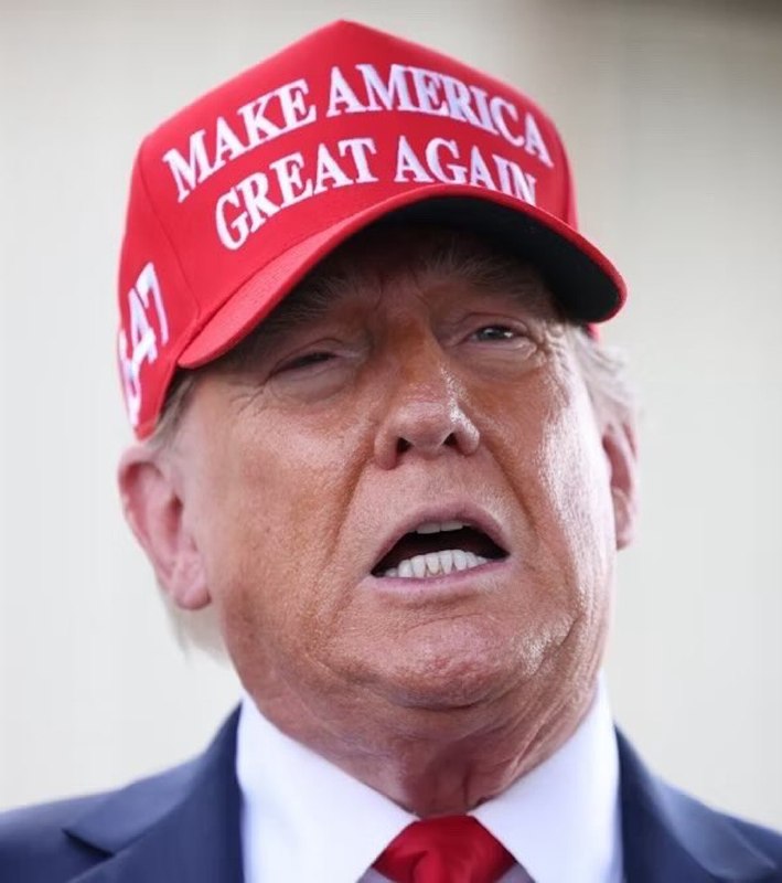 🇺🇸🇮🇷 Prezident Trump říká, že USA budou muset znovu začít shazovat bomby na Írán...