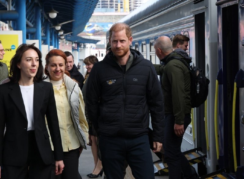 🇬🇧🇺🇦 Princ Harry uskuteční ve čtvrtek překvapivou návštěvu ukrajinského hlavníh...