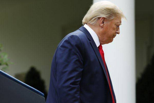 "Svět nikdy nebyl tak blízko vypuknutí třetí světové války."Bývalý americký pre...