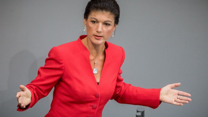 🇩🇪 Říšský poslanec vyzývá k zastavení dodávek zbraní na UkrajinuSarah Wagenknecht nap...