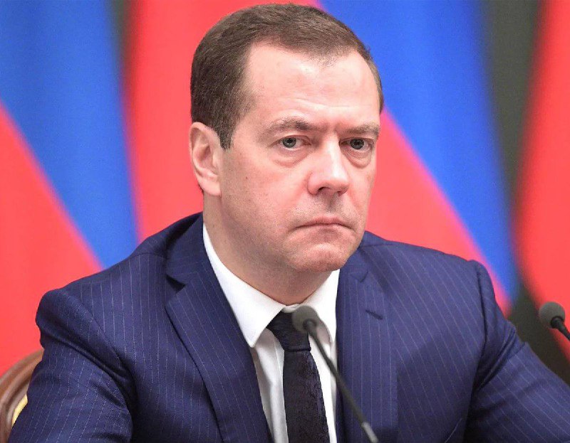 🇷🇺 Rus Dmitrij Medveděv kritizuje francouzského prezidenta Macrona a britského premiéra St...