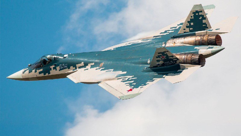 🇷🇺✈️ 🇺🇦 Ruské taktické letectvo je aktivní nad Azovským mořem. Úderné letouny...