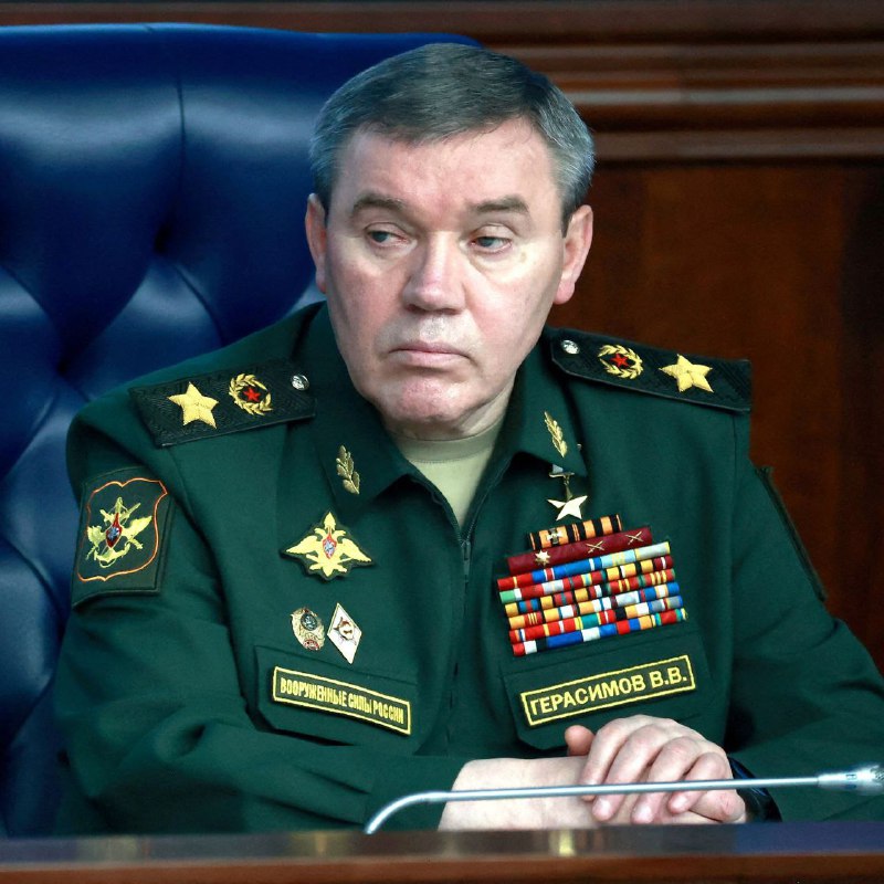 🐦‍⬛️🇷🇺Ruské vojenské zdroje říkají, že „Gerasimov se připravuje na obtížn?...