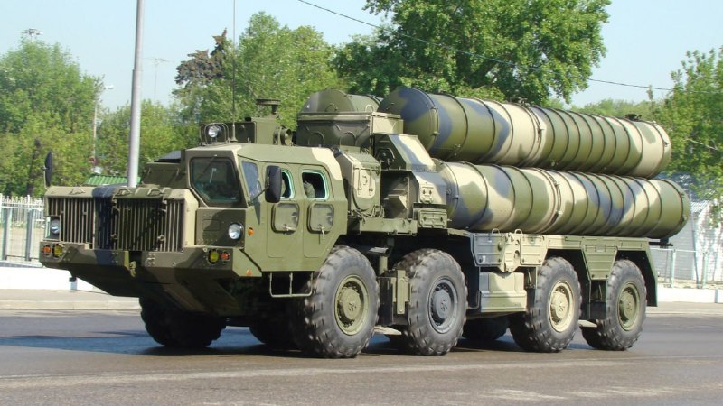 Rusko dodalo Tádžikistánu dvě divize S-300, řekl Vladimir Putin.Náklady na jednu divizi S-300 ...