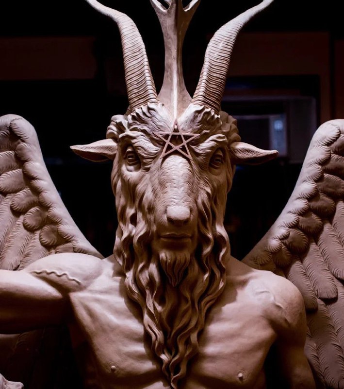 🇷🇺 Ruský ministr zahraničí Lavrov říká, že spisy Epsteina odhalily „čistý satanismu...