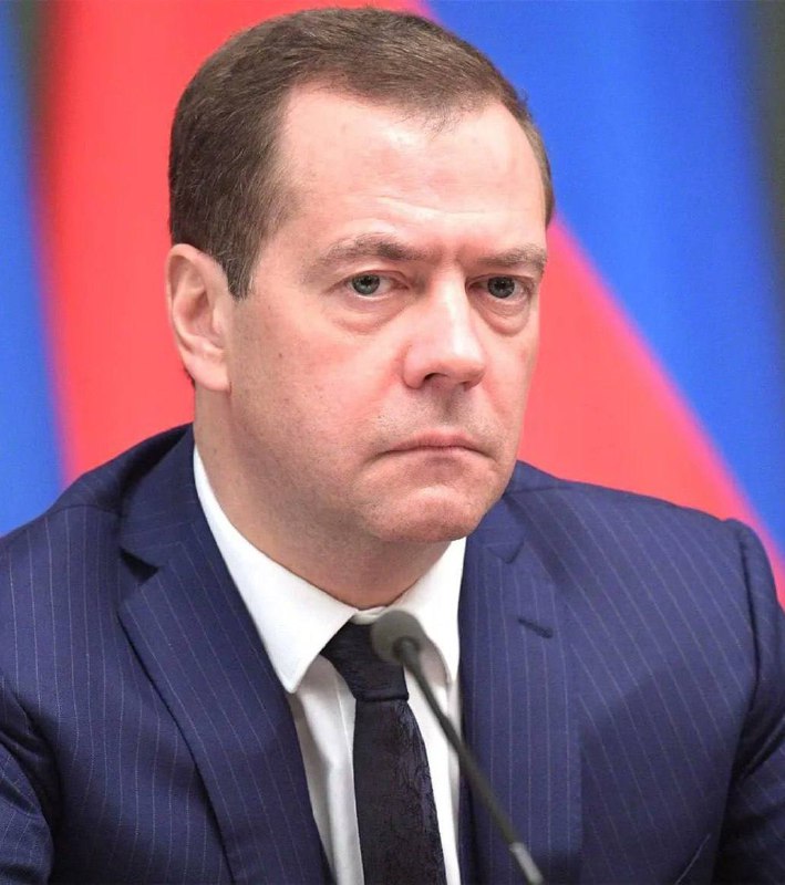 🇷🇺Ruský prezident Dmitrij Medveděv říká, že Dánsko neudělá nic, aby zabránilo USA v ...