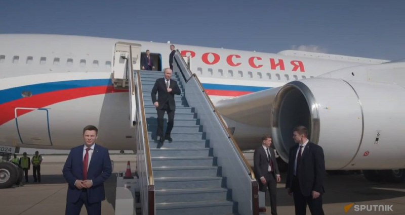 🇷🇺🇦🇪 Ruský prezident Vladimir Putin přicestoval do hlavního města Spojených arabsk?...