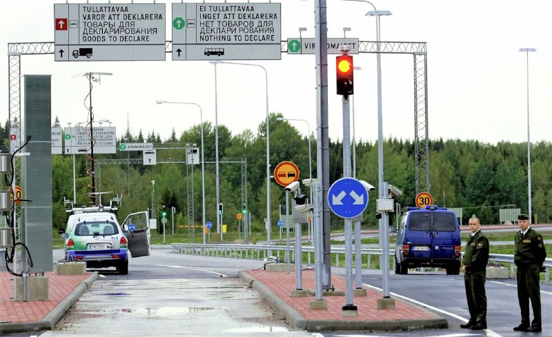 Ruští pohraničníci začali Finy na hranicích přísně kontrolovatPíše to místní vydání Y...