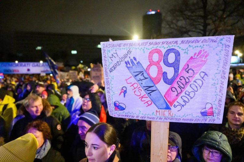 📝Sametový den, sametové protesty📝„Nezávislost“ je jen záminka pro obrázek?Jak jsme v?...