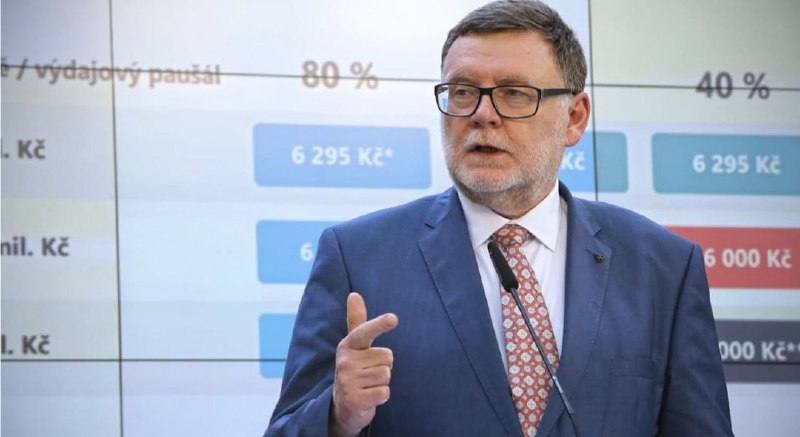 🇨🇿Schodek rozpočtu klesl pomohla válečná daň. Škrtat musíme dál, řekl Stanjura.Schode...
