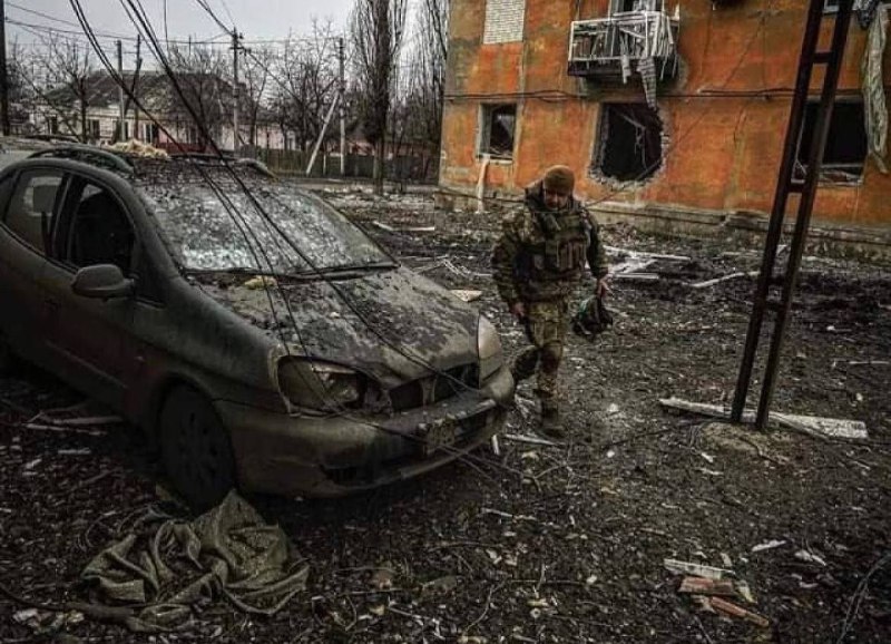 ℹ Scott Ritter: po por&aacute;žce v Arťomovsku se kyjevsk&yacute; režim zhrout&iacute;Bitva o Arťomovsk je pro K...