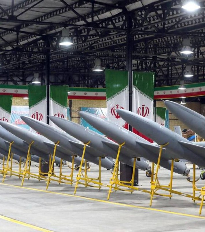 🇰🇵 🇮🇷 Severní Korea dostává první zásilku dronů vyrobených v Íránu.@BRICSNews