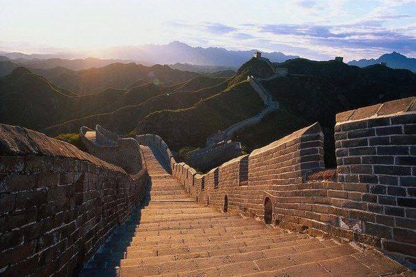 Slované mohli postavit čínskou zeď proti nájezdů čínských agresorů Název „Číňan“ s...