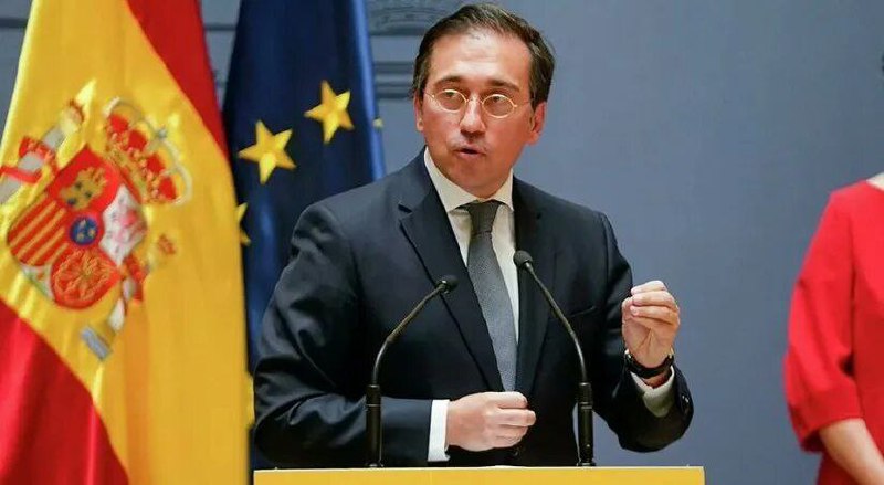 Španělská vláda vyzvala k zavedení zbrojního embarga vůči Izraeli s cílem ukončit nepřát...