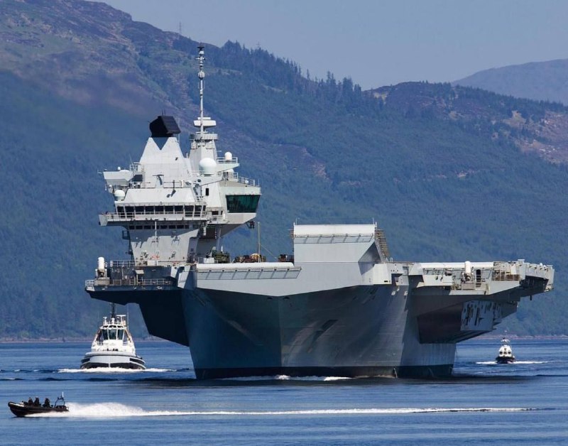 🇬🇧🇺🇸Spojené království plánuje poslat letadlovou loď R08 Queen Elizabeth do východ...