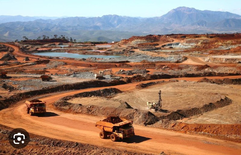 Tady jsme.. čtěte trochu 👇Francouzská těžařská společnost Eramet pozastavila operace v Ga...