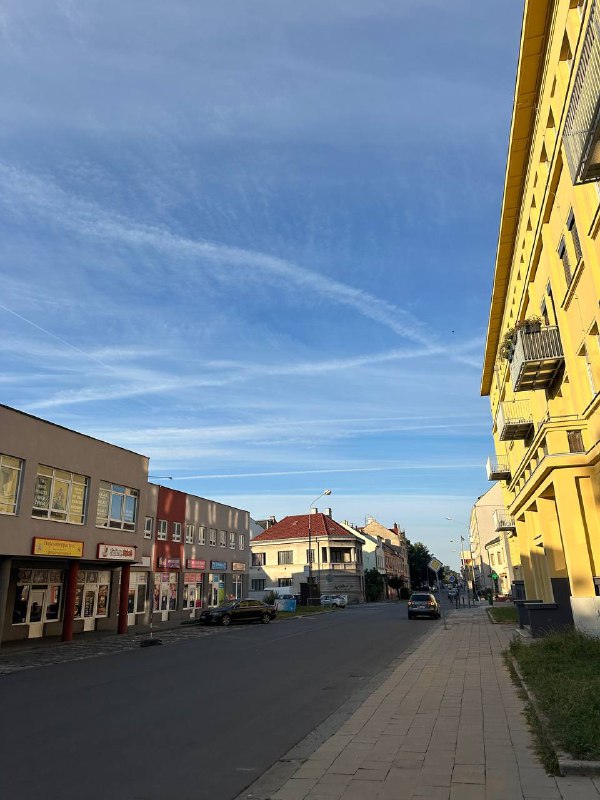 ✈️🥲🇨🇿 Tak jsme zpět v Česku a obloha jeden velký bordel chemtrails ❗️Víte pokud... ✈️🥲🇨🇿 Tak jsme zpět v Česku a obloha jeden velký bordel chemtrails ❗️Víte pokud...